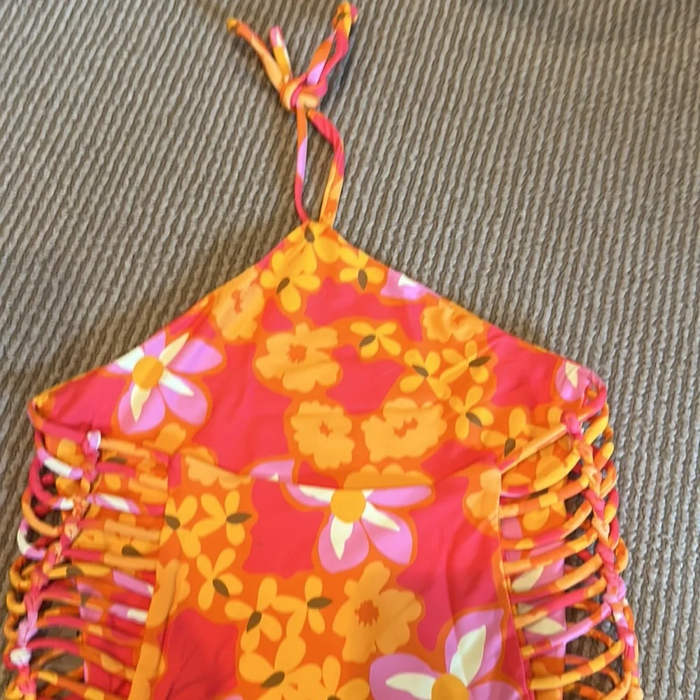 NWT FP x STONE FOX SWIM fella one piece in lei lei print size medium